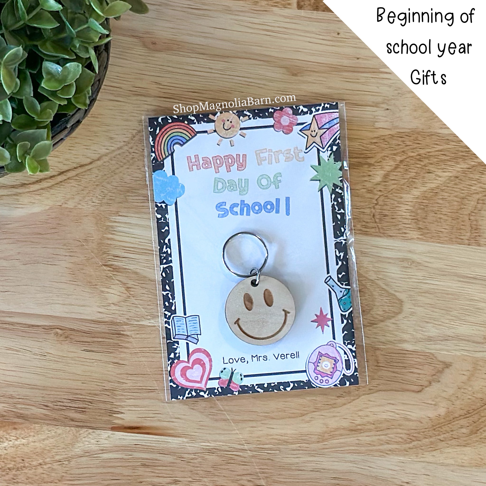 50 Set First Day Of School Gift Pack - Smile Face Keychains, Inspirational Cards & Bags For Students